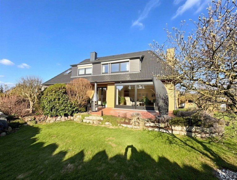 Au�enansicht Weyhe - Niedersachsen - Diepholz - Weyhe Haus Gepflegtes und gro�z�giges Ein-/Zweifamilienhaus in toller Lage von Weyhe-Erichshof