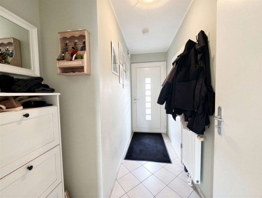 Flur mit Garderobe Reihenmittelhaus Bremen