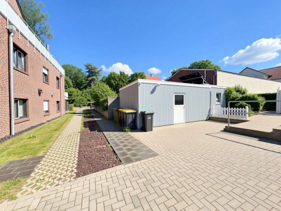 Fahrradhaus und zweite Zufahrt Penthousewohnung Hude