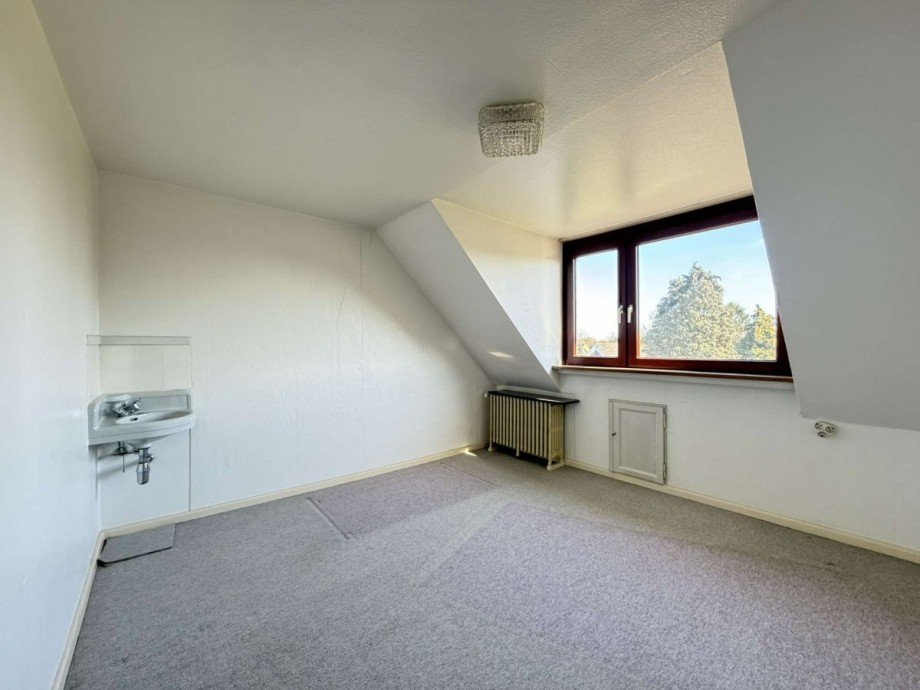 Zimmer im DG hinten Bild 1 Doppelhaush�lfte Bremen