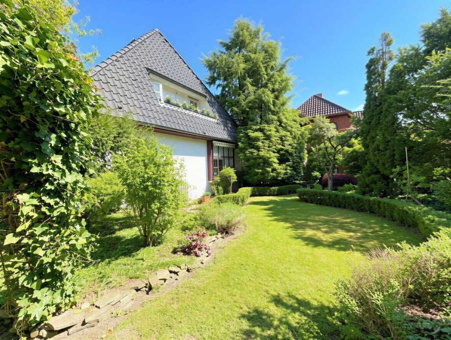 Garten vorne Bild 2 Einfamilienhaus Stuhr