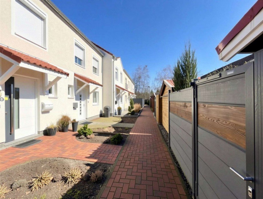 Weg vor dem Haus Reihenmittelhaus Bremen