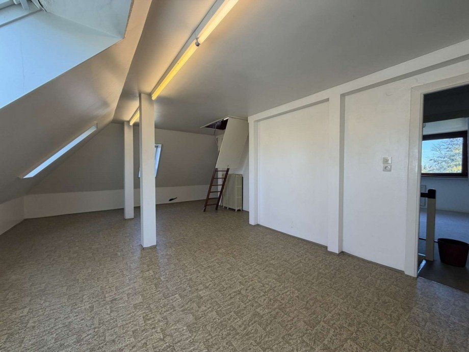 Raum im DG vorne Bild 2 Doppelhaush�lfte Bremen