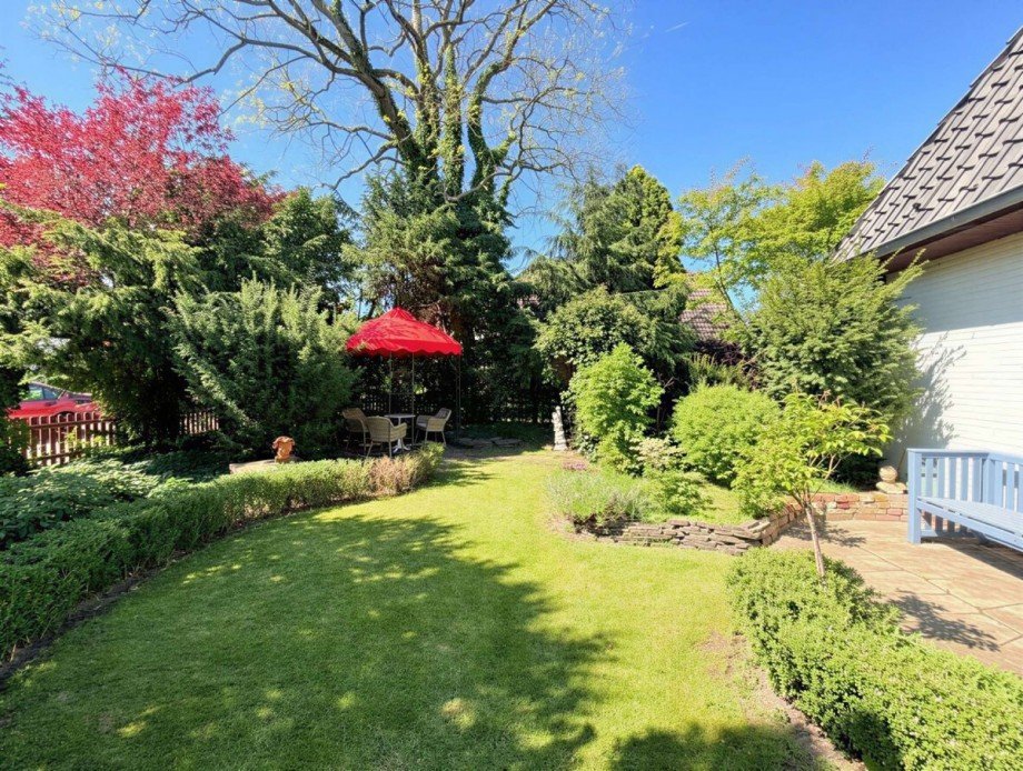 Garten vorne Bild 1 Einfamilienhaus Stuhr