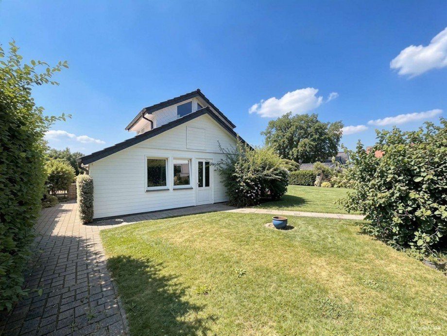 Garage von der R�ckseite Einfamilienhaus Stuhr